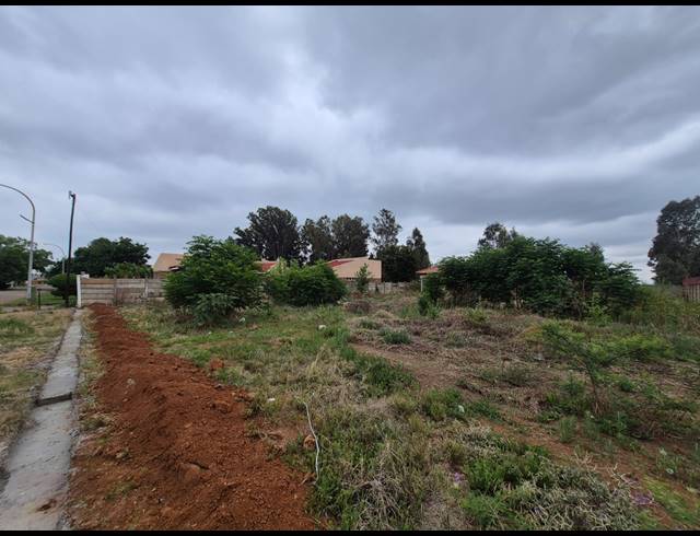 985M² VACANT LAND SOLD IN UNITAS PARK